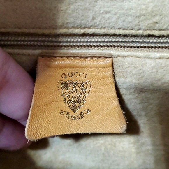 RARE VINTAGE GUCCI CROSSBODY BAG❤️💜 - Picture 14 of 17